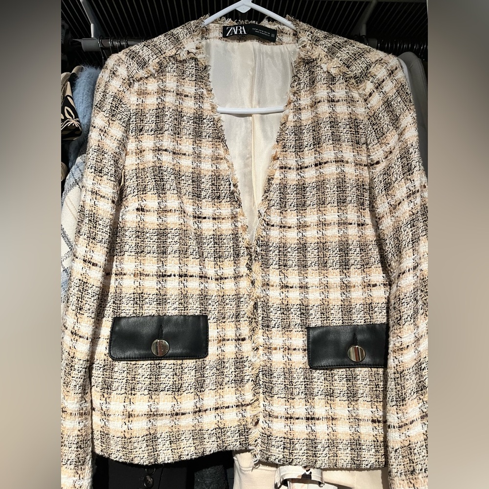 Zara Women’s Tweed Blazer with fringed edges